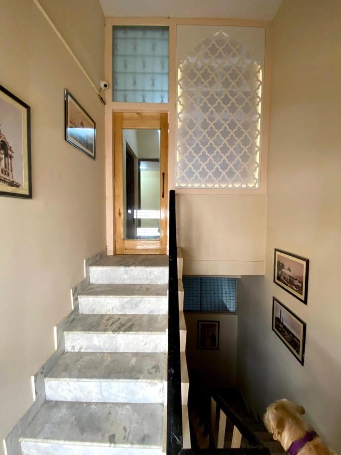 Backpackers Den Pansiyon Lucknow Dış mekan fotoğraf