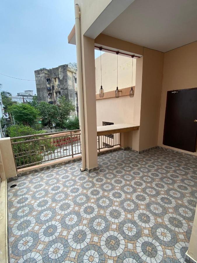 Backpackers Den Pansiyon Lucknow Dış mekan fotoğraf
