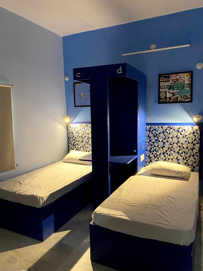 Backpackers Den Pansiyon Lucknow Dış mekan fotoğraf
